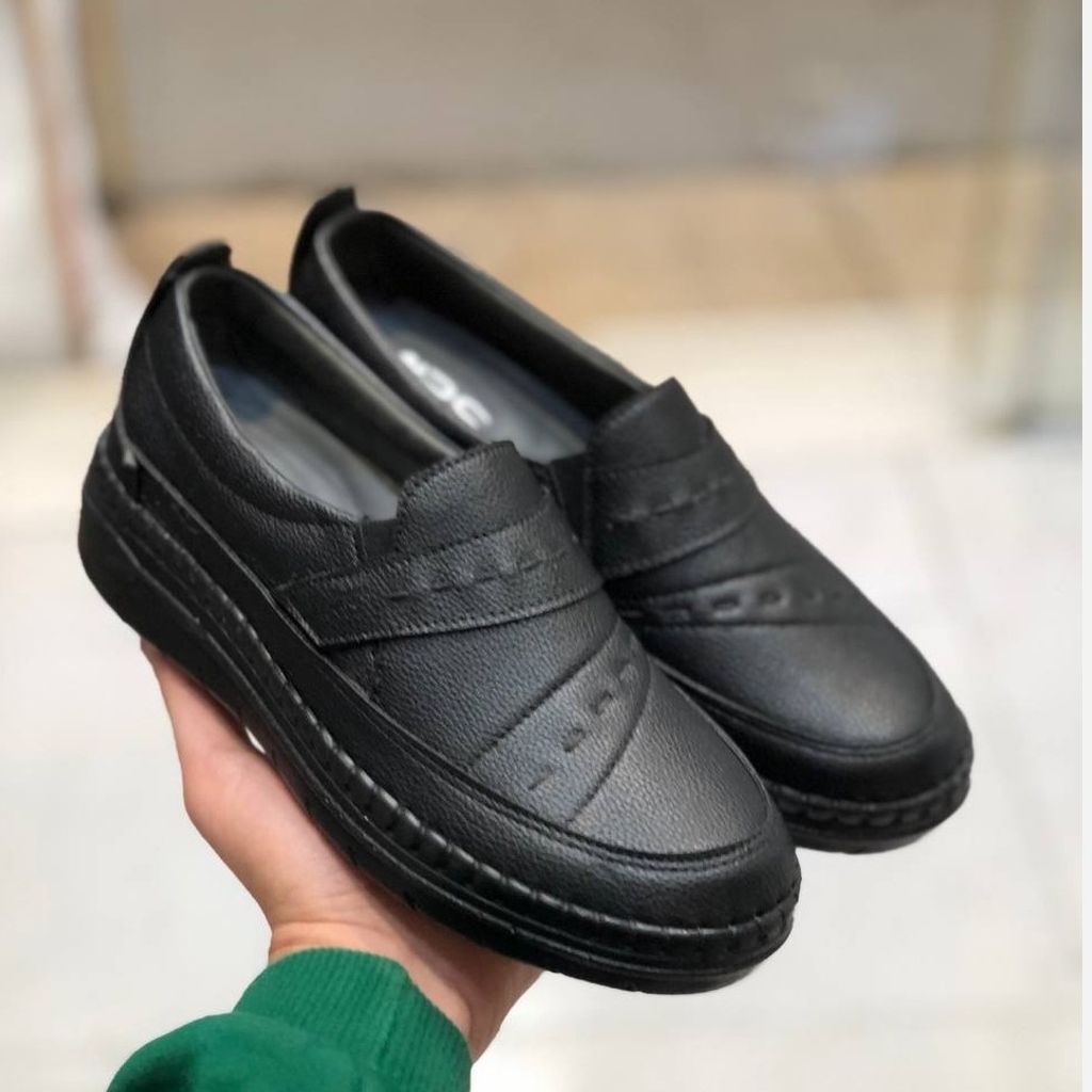 قیمت ارزان کفش چرم طبی زنانه مدل مونا مشکی