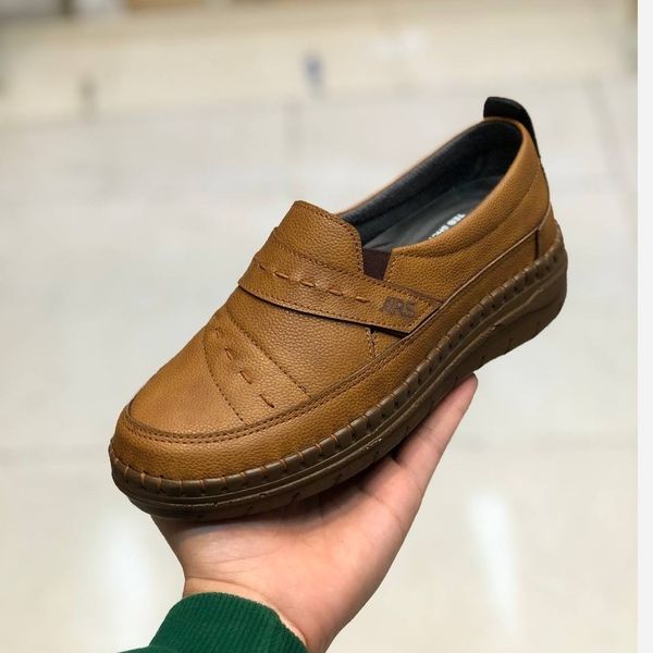 کفش چرم طبی زنانه مدل مونا عسلی