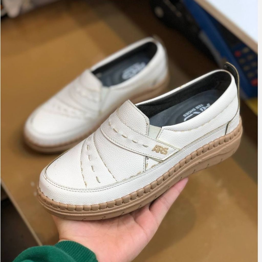 قیمت ارزان کفش چرم طبی زنانه مدل مونا سفید