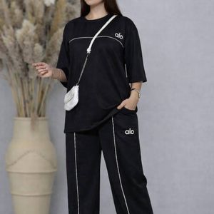 ست تیشرت شلوار شیک