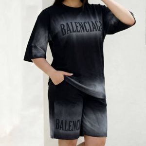 خرید آنلاین تیشرت شلوارک بالنسیگا