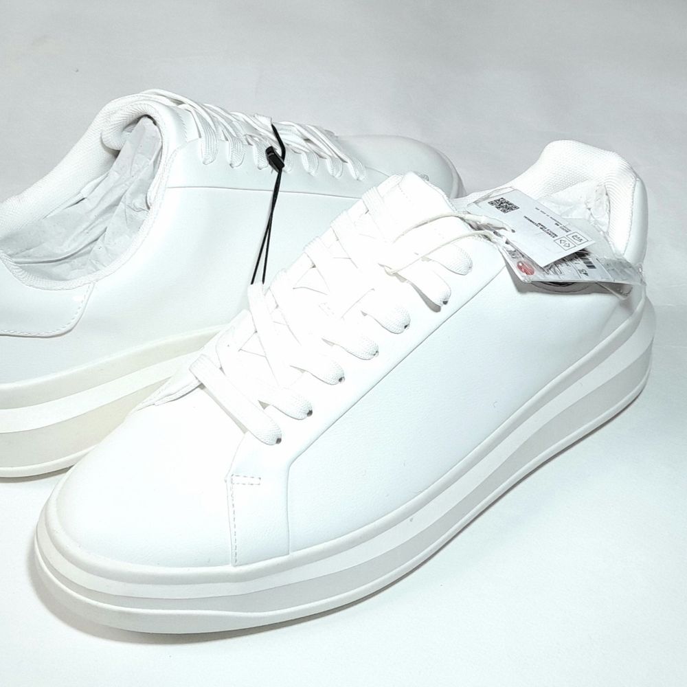 خرید انلاین کفش مردانه برشکا سفید اورجینال مدل Chunky Trainers