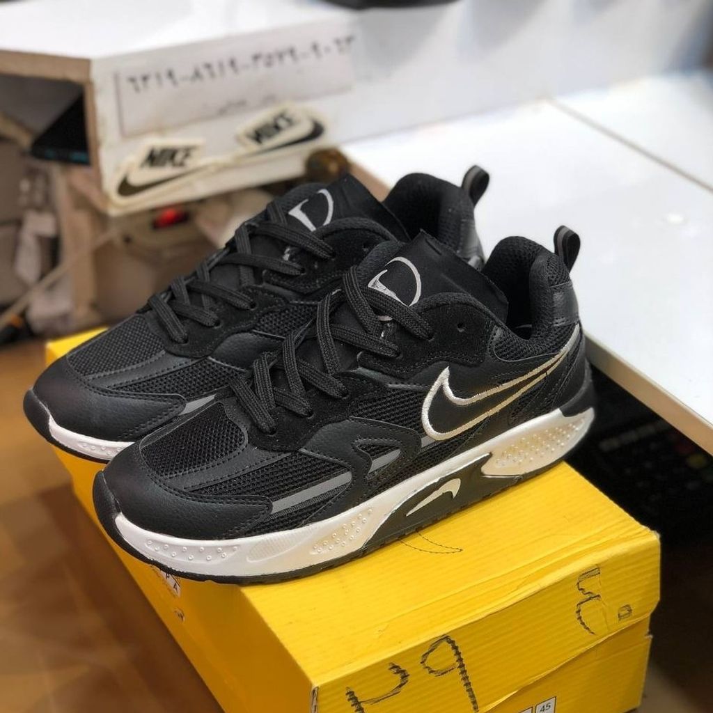 خرید آنلاین کفش نایک جم مردانه رنگ مشکی 