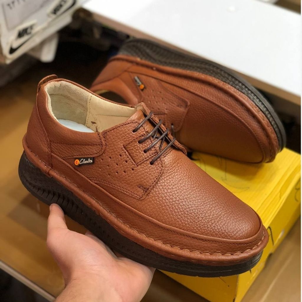 مشخصات کفش چرم مردانه کلارک زیره پرفکت عسلی 