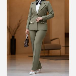 قیمت ست سه تیکه زنانه ( کت شلوار و کمربند)