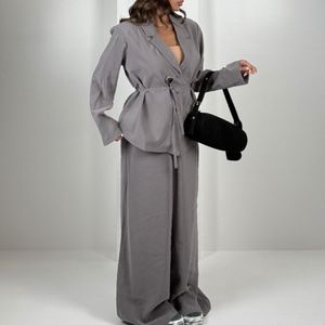 مشخصات ست کت و شلوار PERRY کد 160881