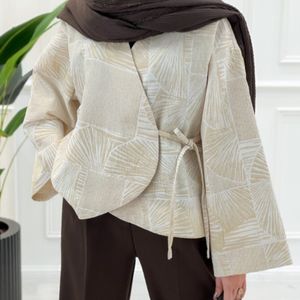 مشخصات کت کژال .