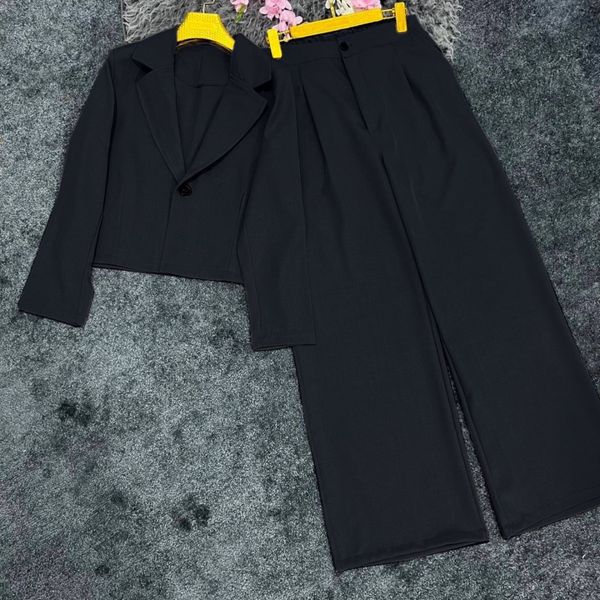 کت شلوار نغمه