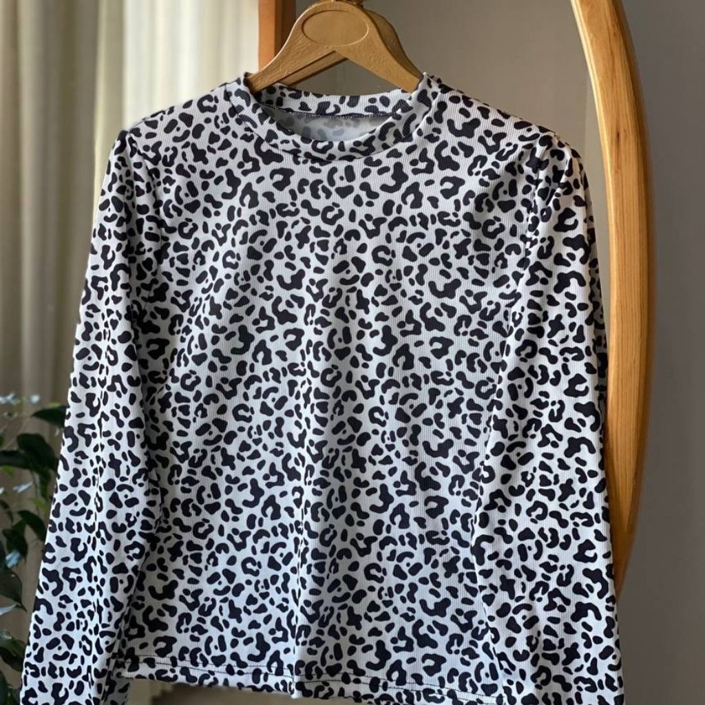 قیمت بلوز  پلنگی  فانتزی