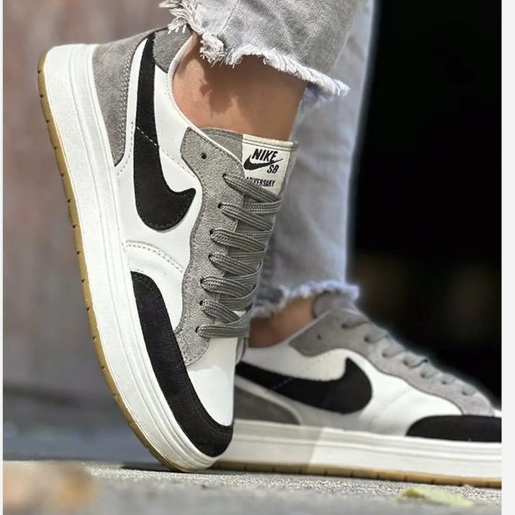 خرید اینترنتی قیمت کفش نایک SB مردانه رنگ طوسی سفید