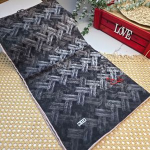 مشخصات روسری نخی دوردست دوز