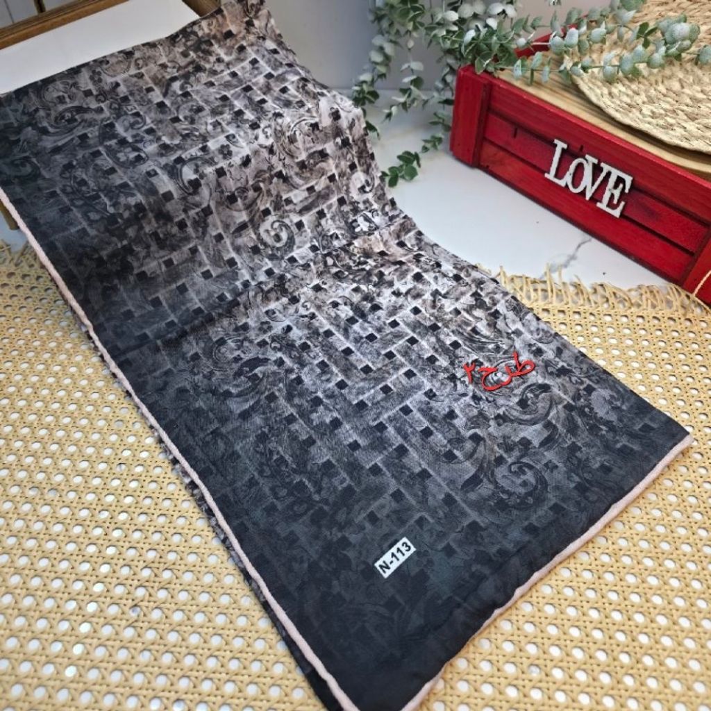 خرید آنلاین روسری نخی دوردست دوز