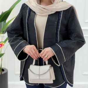 مشخصات کت ترگل پارسی