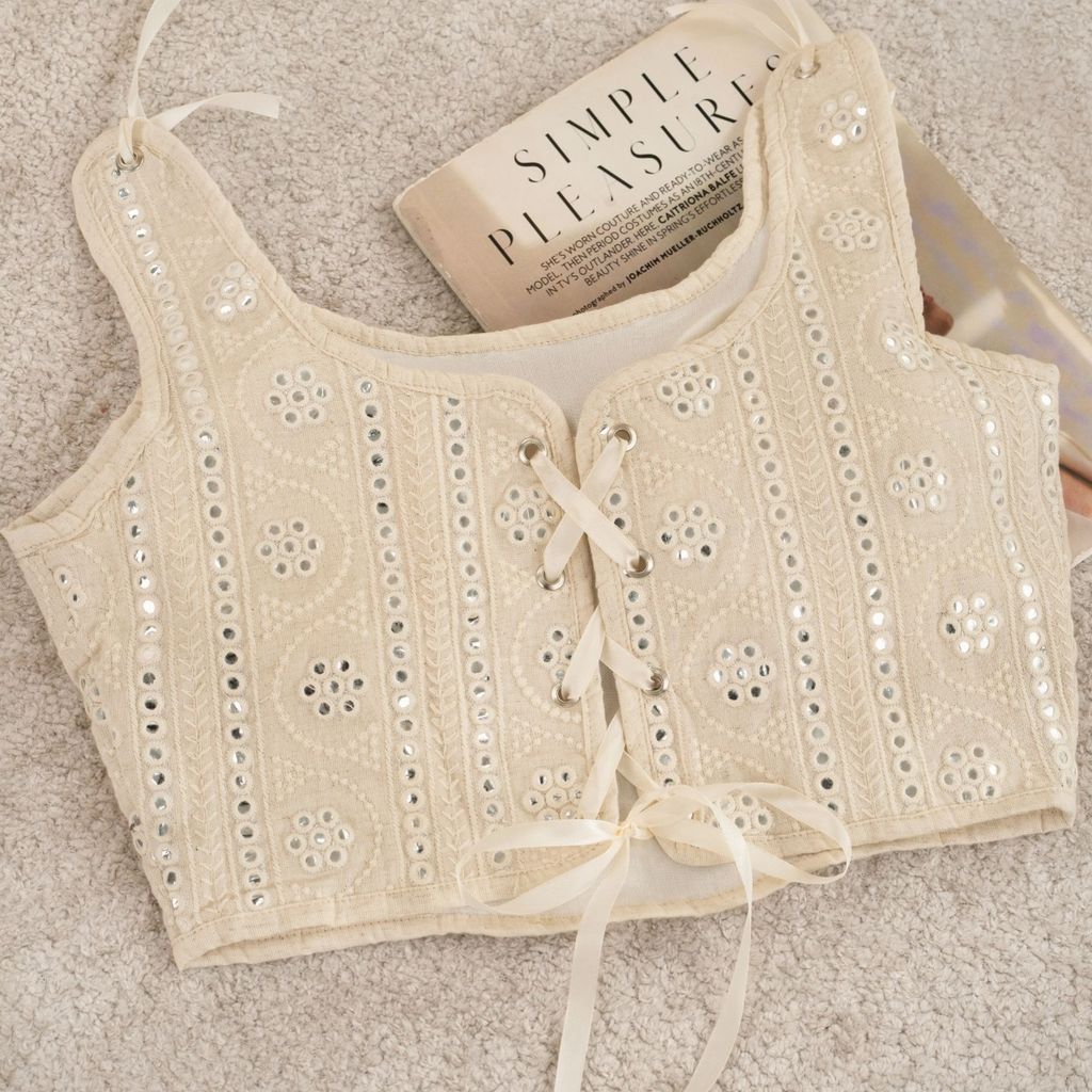 خرید اینترنتی کراپ تاپ سوزن دوزی پاد