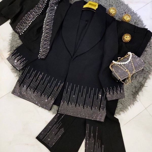 کت نگین آبشاری