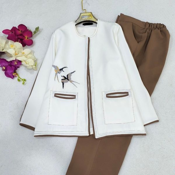 مانتو و شلوار زنانه طرح پرستو