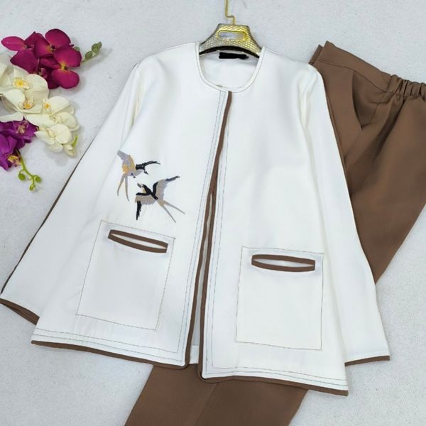 مانتو و شلوار زنانه طرح پرستو