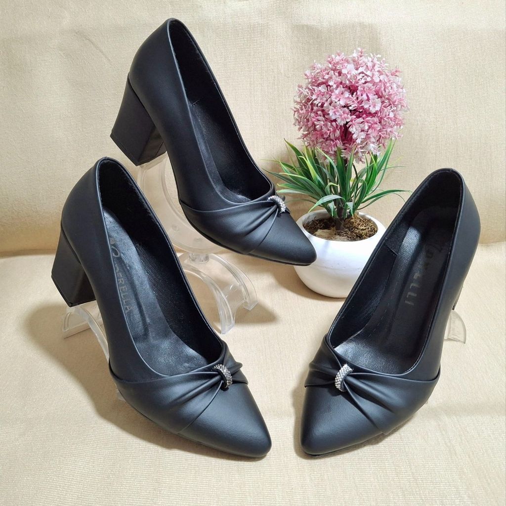 خرید آنلاین کفش مجلسی زنانه پاشنه 5 یانت مدل انگشتری