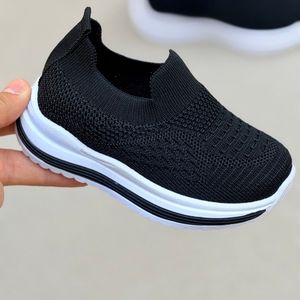 خرید اینترنتی قیمت کتونی بچگانه جورابی نقلی از توباکو کد 4113001