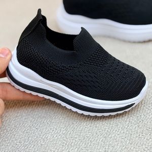 خرید اینترنتی قیمت کتونی بچگانه جورابی نقلی از توباکو کد 4113001