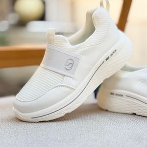 خرید اینترنتی قیمت کتونی بزرگسال جورابی طرح اسکیچرز کد 4112903