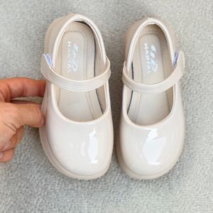 خرید اینترنتی قیمت کفش دخترانه عروسکی طرح ورنی ساده new از هارتال کد 4113005
