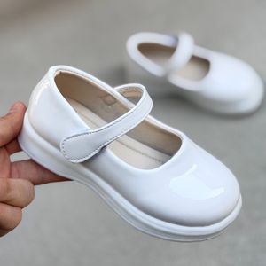 خرید اینترنتی قیمت کفش دخترانه عروسکی طرح ورنی ساده new از هارتال کد 4113005
