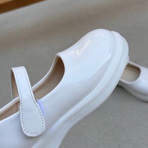 خرید اینترنتی قیمت کفش دخترانه عروسکی طرح ورنی ساده new از هارتال کد 4113005