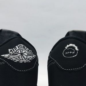 فروش اینترنتی کتانی ترویس اسکات بلک فانتوم Travis Scott Black Phantom