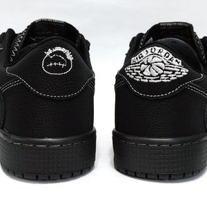 فروش اینترنتی کتانی ترویس اسکات بلک فانتوم Travis Scott Black Phantom