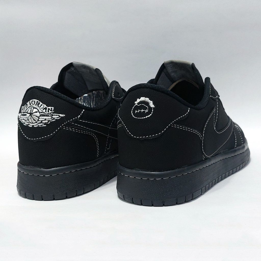 قیمت کتانی ترویس اسکات بلک فانتوم Travis Scott Black Phantom