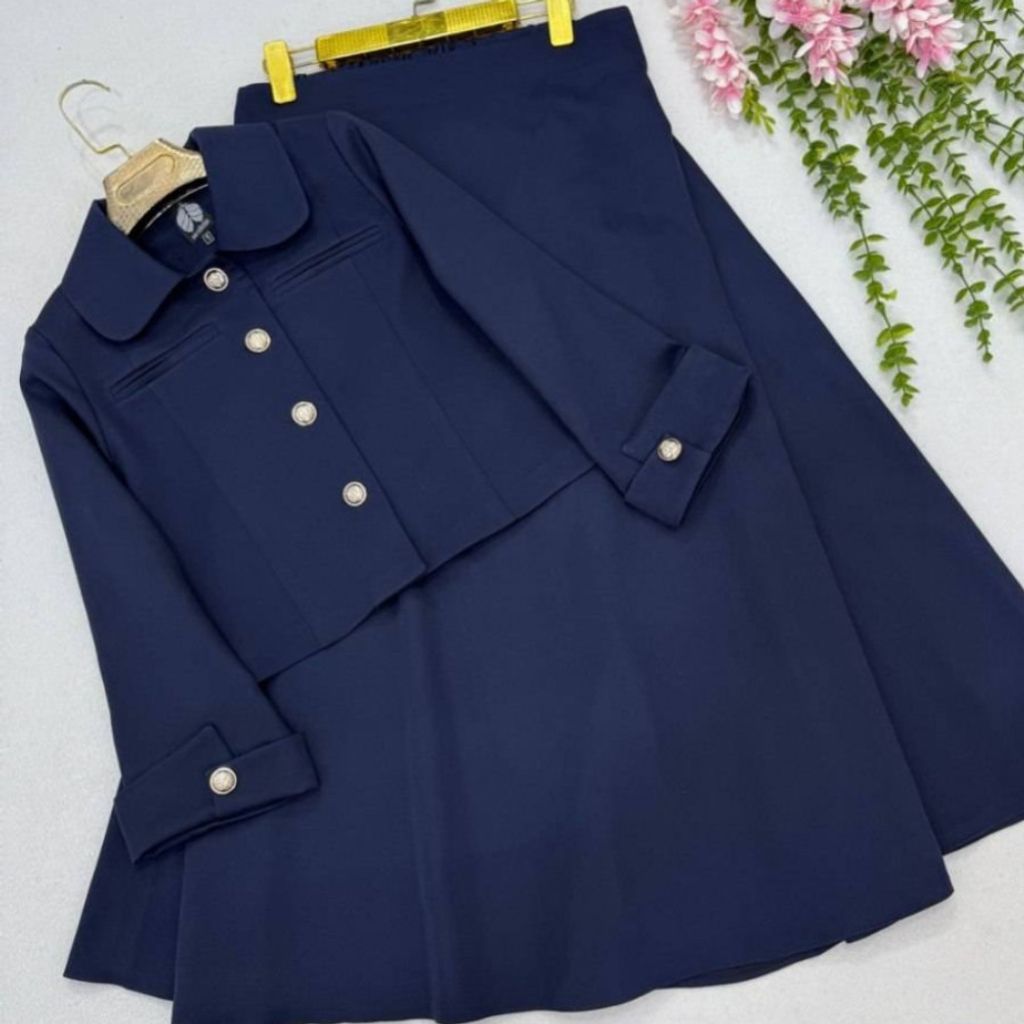 مشخصات کت و دامن زنانه طرح پریماه