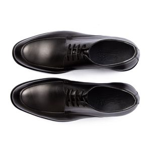 مشخصات کفش چرم طبیعی مردانه مدل ساعتی بندی نیولایت کد 3124