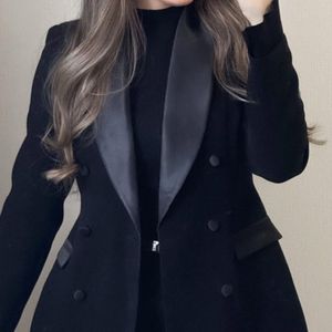 خرید انلاین کت زنانه  طرح یقه آرشال