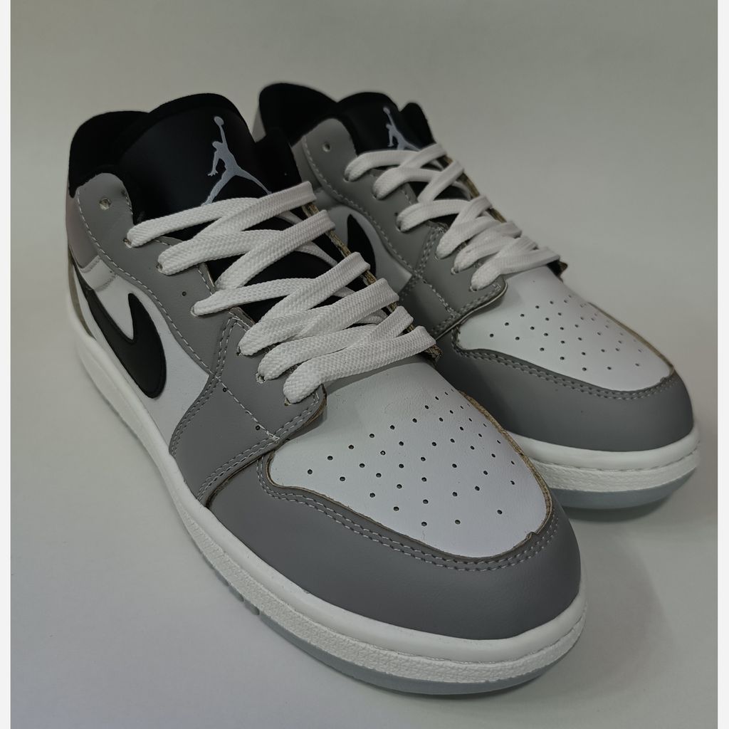 خرید آنلاین کتونی مردانه نایک جردن 1 طوسی سفید