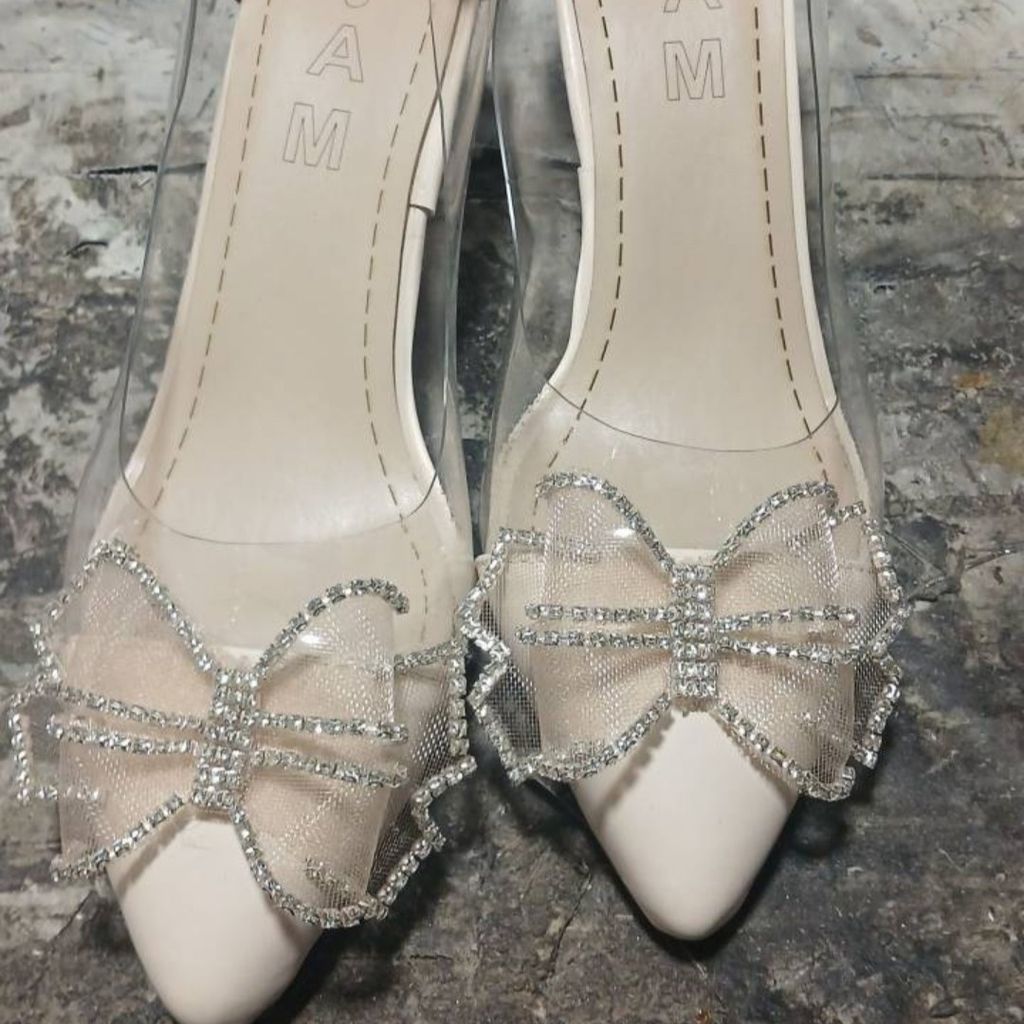قیمت ارزان کفش مجلسی زنانه عیدانه پاشنه شیشه ای کیفیت عالی( ارسال بعد از 6 روز)