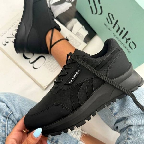 کتونی طبی لژدار زنانه مدل ریبوک