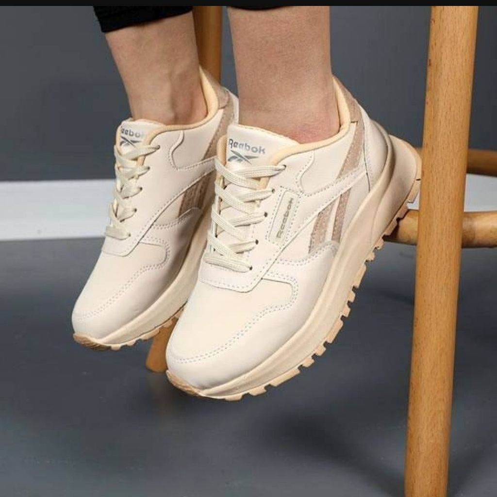 خرید آنلاین کتونی طبی لژدار زنانه مدل ریبوک