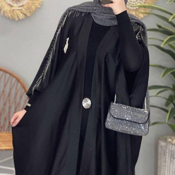 عبایی سرشانه زنجیری مهر