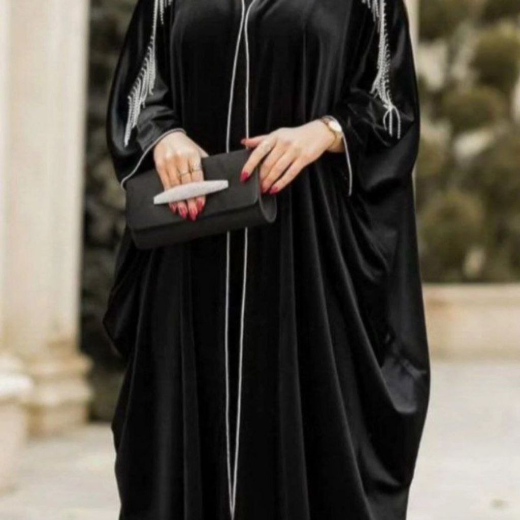 مشخصات عبایی سرشانه زنجیری مهر