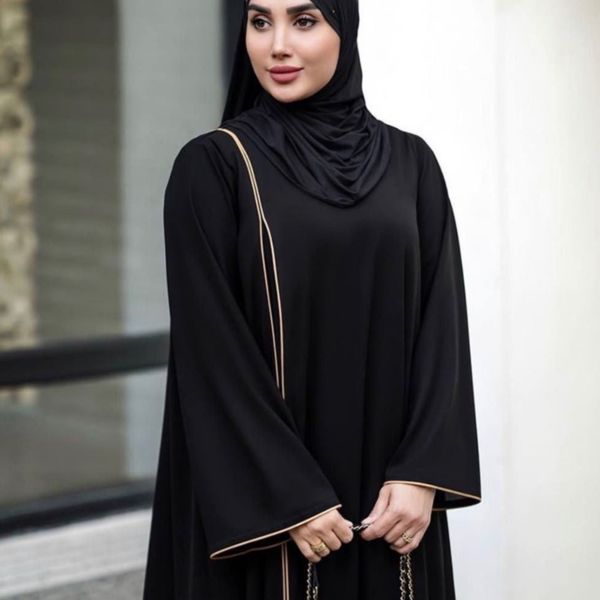 عبا زنانه طرح مغزی دوز