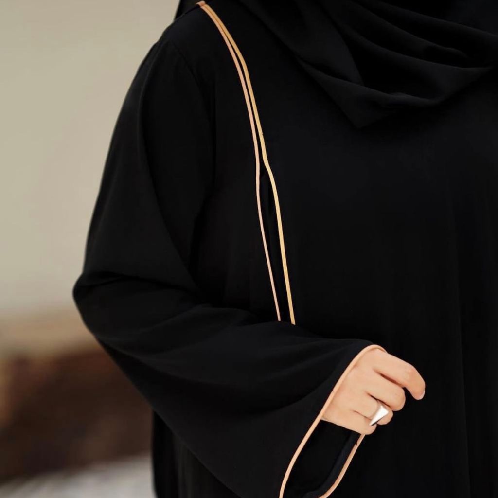 خرید اینترنتی عبا زنانه طرح مغزی دوز