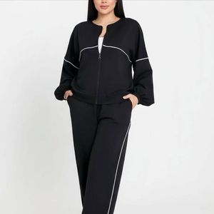 ست اسپرت زنانه و دخترانه طرح آوان