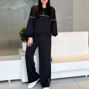 فروش اینترنتی ست اسپرت زنانه و دخترانه طرح آوان