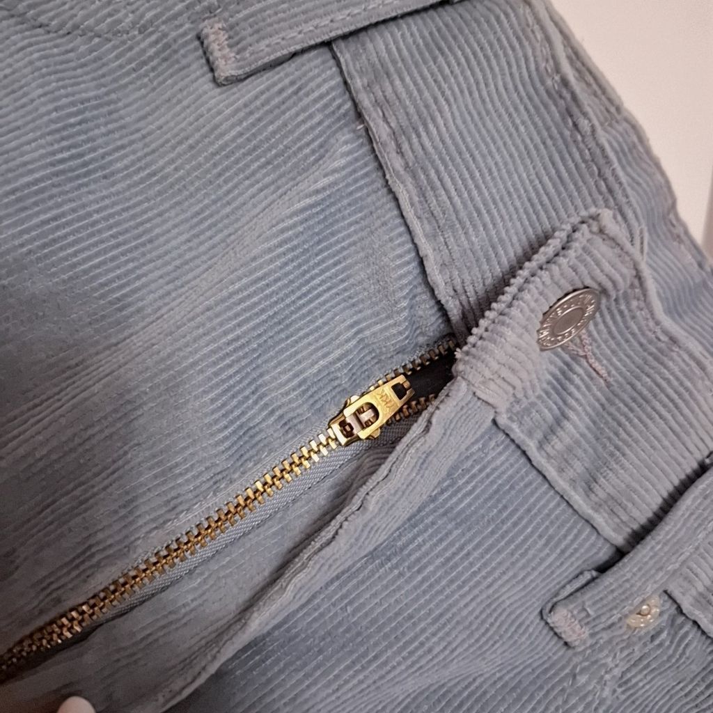 مشخصات شلوار مخمل کبریتی اورجینال  levis کلمبیا