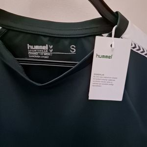 مشخصات تیشرت ورزشی hummel 
