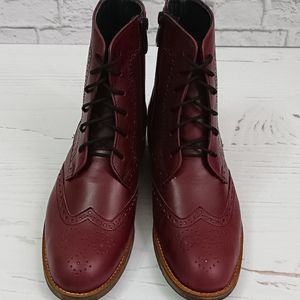 فروش اینترنتی نیم بوت زنانه چرم طبیعی مدل پارامیس کلاسیک زرشکی