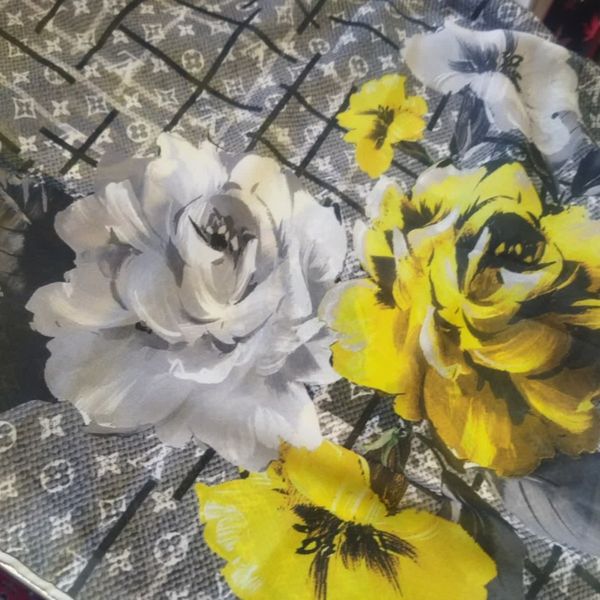 روسری نخی قواره دار