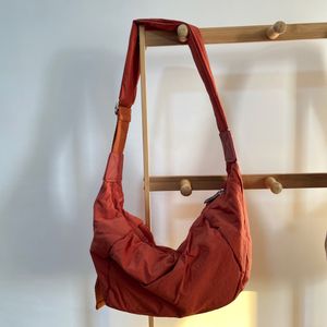 فروش اینترنتی کیف زنانه مدل کروسان