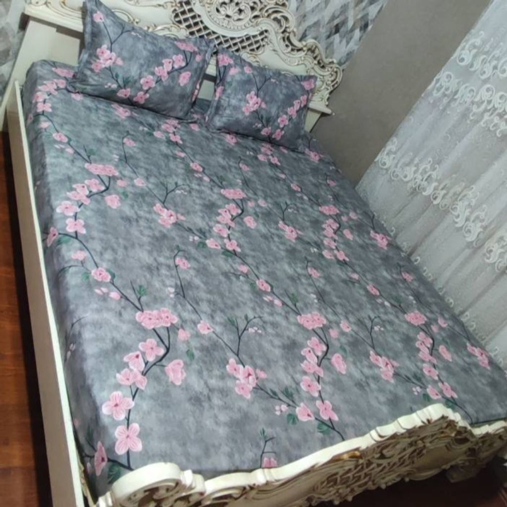 قیمت ارزان روتختی دونفره زمینه طوسی گل صورتی روکش تشک گل صورتی